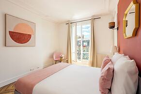 Family Suite Tilsitt Eiffel Tower view