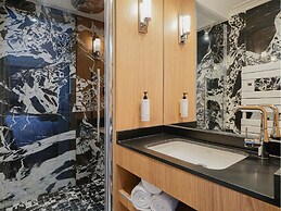 Signature Suite Eiffel Tower terrace