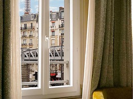 Signature Suite Eiffel Tower terrace