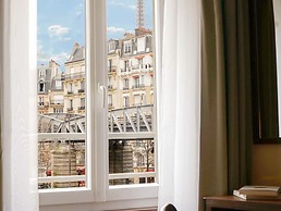Signature Suite Eiffel Tower terrace