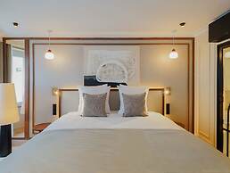 Signature Suite Eiffel Tower terrace