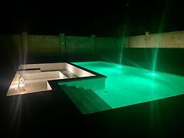 Luxurious Diani Beach Villa With Private Pool