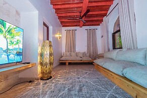 Luxurious Diani Beach Villa With Private Pool