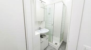 15 Min to Vienna Center - Affordable & Simple 5BR Apt with WIFI