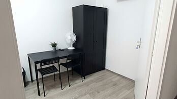 15 Min to Vienna Center - Affordable & Simple 5BR Apt with WIFI