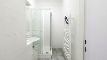 15 Min to Vienna Center - Affordable & Simple 5BR Apt with WIFI