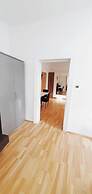 Stylish 2-BR Apartment in Vienna's Simmering Area
