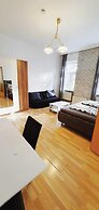 Stylish 2-BR Apartment in Vienna's Simmering Area