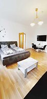 Stylish 2-BR Apartment in Vienna's Simmering Area