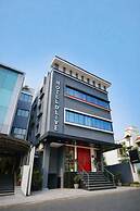 Hotel Dlive Indore