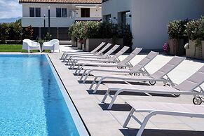Ella suites & apartments