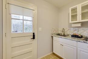 Convenient + Cozy! Apartment in DC Suburbs!