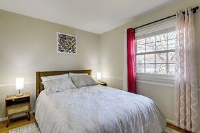Convenient + Cozy! Apartment in DC Suburbs!