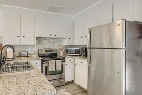 Walk to Shops & Dining: Downtown Stuart Home!