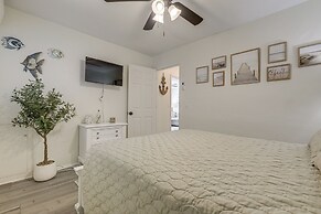 Walk to Shops & Dining: Downtown Stuart Home!