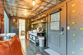 Secluded Red River Gorge Cabin w/ Rooftop Deck!
