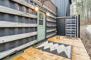 Secluded Red River Gorge Cabin w/ Rooftop Deck!