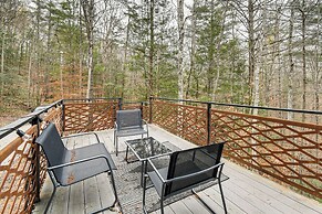 Secluded Red River Gorge Cabin w/ Rooftop Deck!
