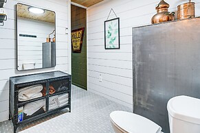 Secluded Red River Gorge Cabin w/ Rooftop Deck!