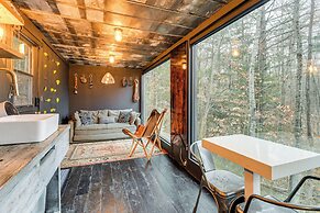Secluded Red River Gorge Cabin w/ Rooftop Deck!