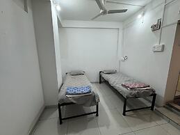 Mahayaatri Niwas