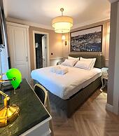 D ORIENT HOTEL