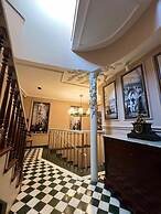 D ORIENT HOTEL