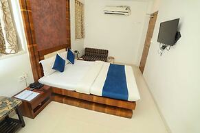Hotel Satellite
