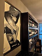 Tris Estates Hotel & Suites