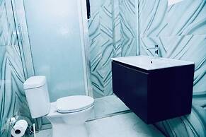 Tris Estates Hotel & Suites