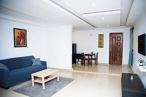 Tris Estates Hotel & Suites