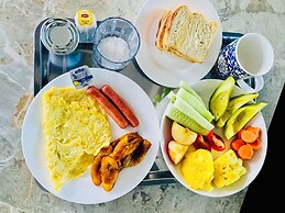Tris Estates Hotel & Suites