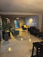 Tris Estates Hotel & Suites