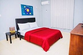 Tris Estates Hotel & Suites