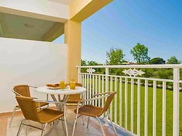 Manousis ApartHotel
