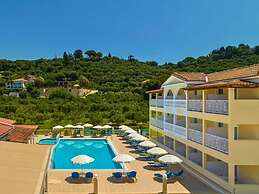 Manousis ApartHotel