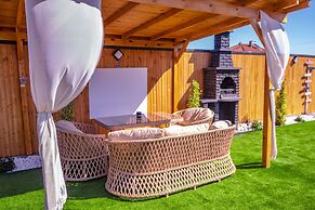 Avay BUNGALOV