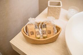 Roses Suite & Apartments