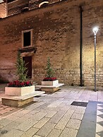 Roses Suite & Apartments