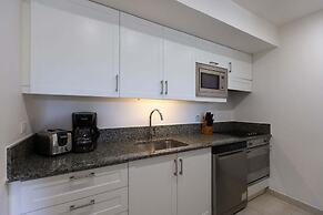 Glitter Bay Estate 414 1 Bedroom Apts