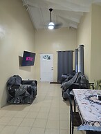 Upstairs Apartment with Piton View
