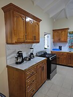 Upstairs Apartment with Piton View