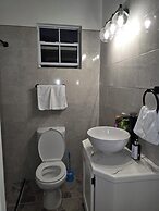 Upstairs Apartment with Piton View