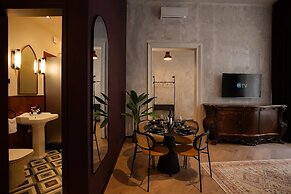 Maroon & Moss Residence