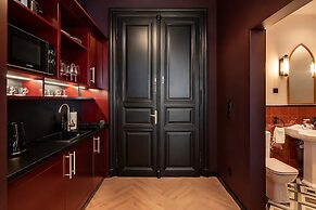 Maroon & Moss Residence