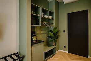 Maroon & Moss Residence