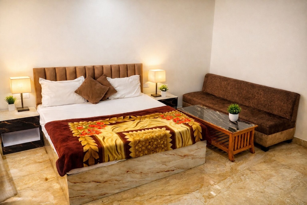 Satyam Guest House