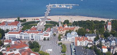 Zacisze Centrum  by Grand Apartments