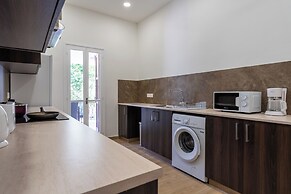 Verdant 1-BR Apt & Balcony in Larnaca