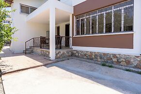 Verdant 1-BR Apt & Balcony in Larnaca